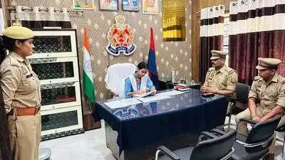 At Nigohan police station, the student designated as station in charge inspected the Mission