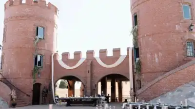 Noz wanted a grand entrance, and memories of the castles in his Dutch hometown