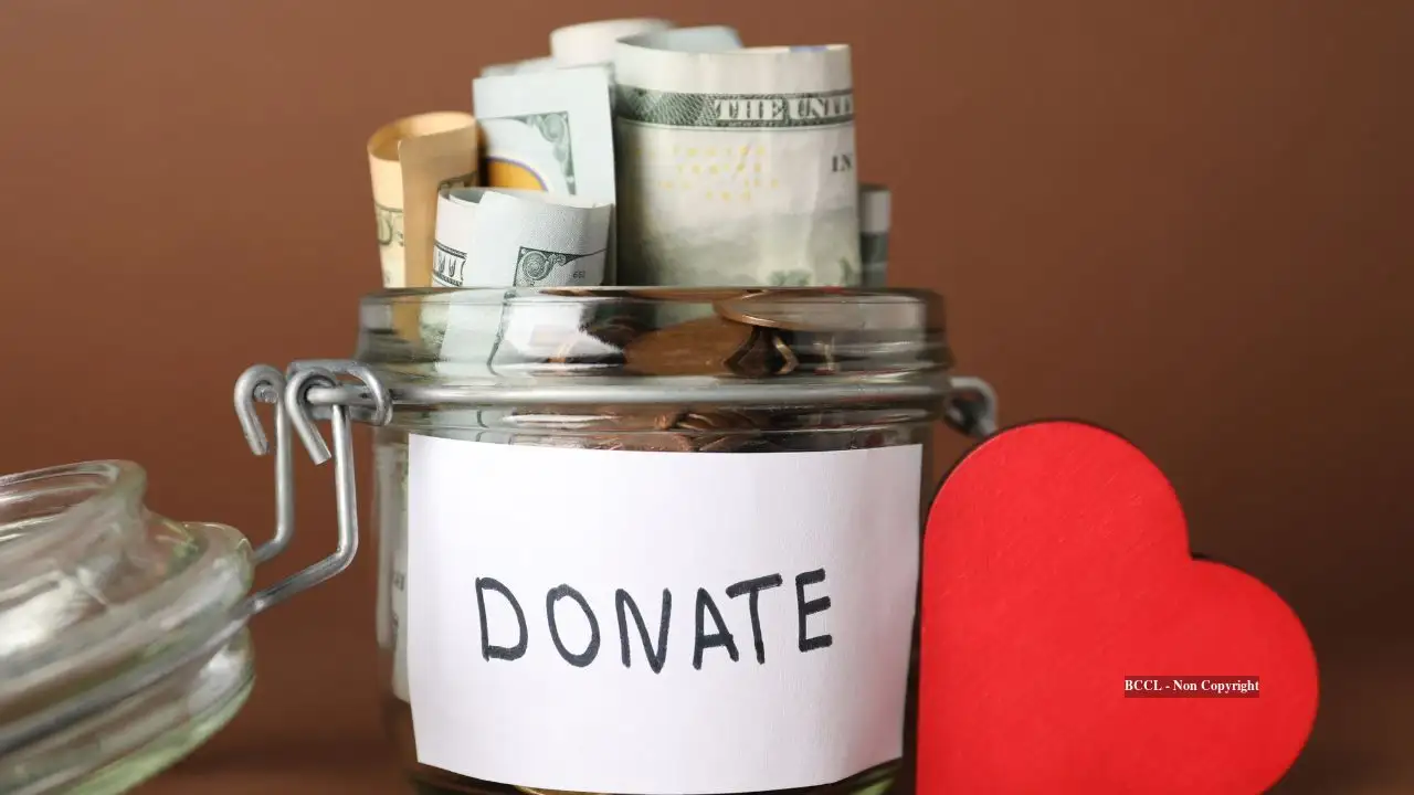 In 2011, Stephen King and Tabitha's foundation gave $120,000 to help heat Maine homes, as