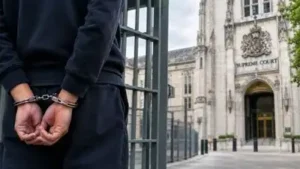 A man who committed murder at 17 was sentenced after turning 18 to a minimum: performance