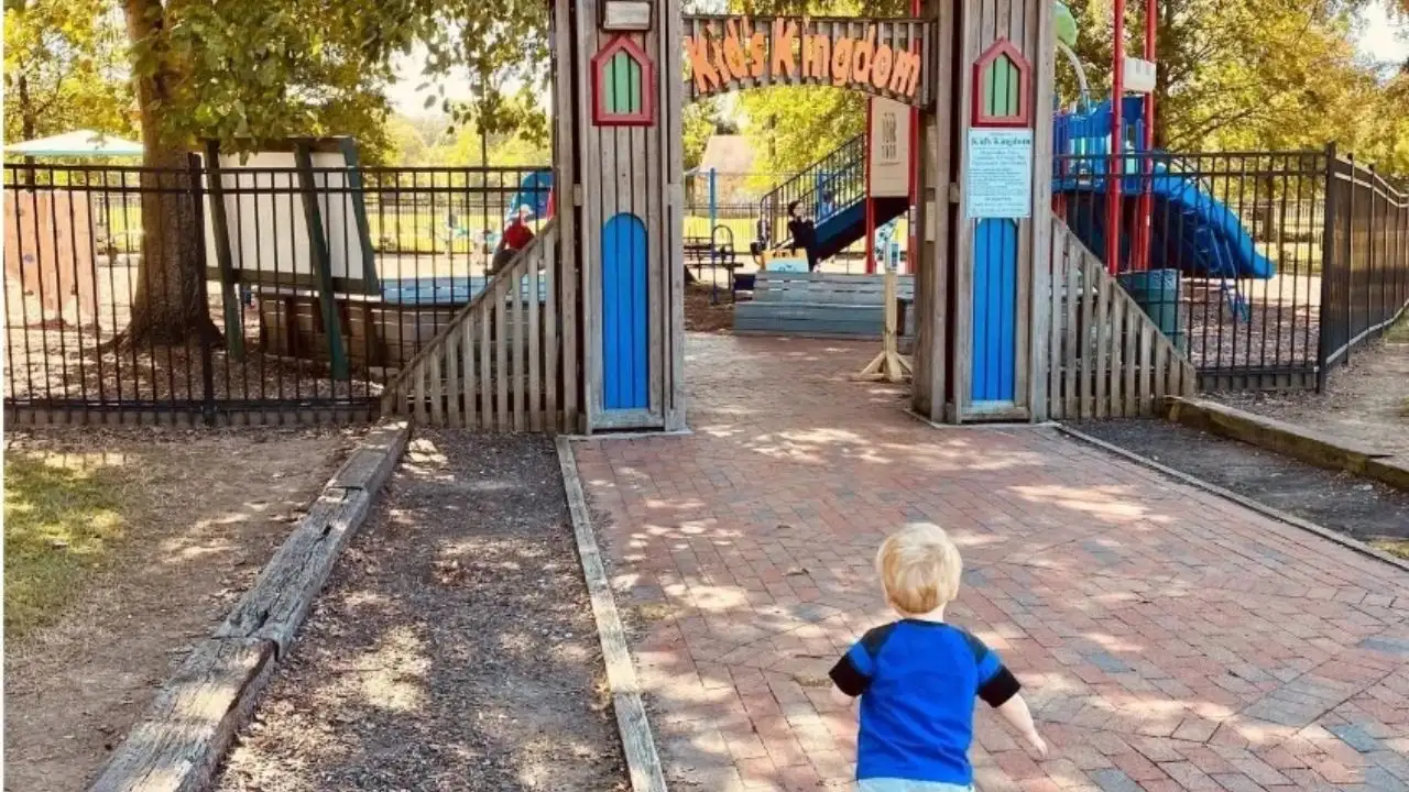 Taylor Swift gave $100,000 to revive a Tennessee playground destroyed by floods in 2010, now