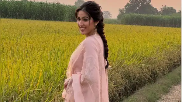 Sara Ali Khan is bringing the concept of "like mother, like daughter" to the world of fashion