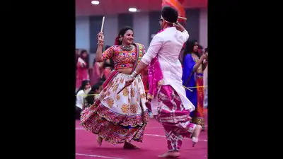 Garba and dandiya raas originated as local folk traditions performed by Gujarat’s agrarian