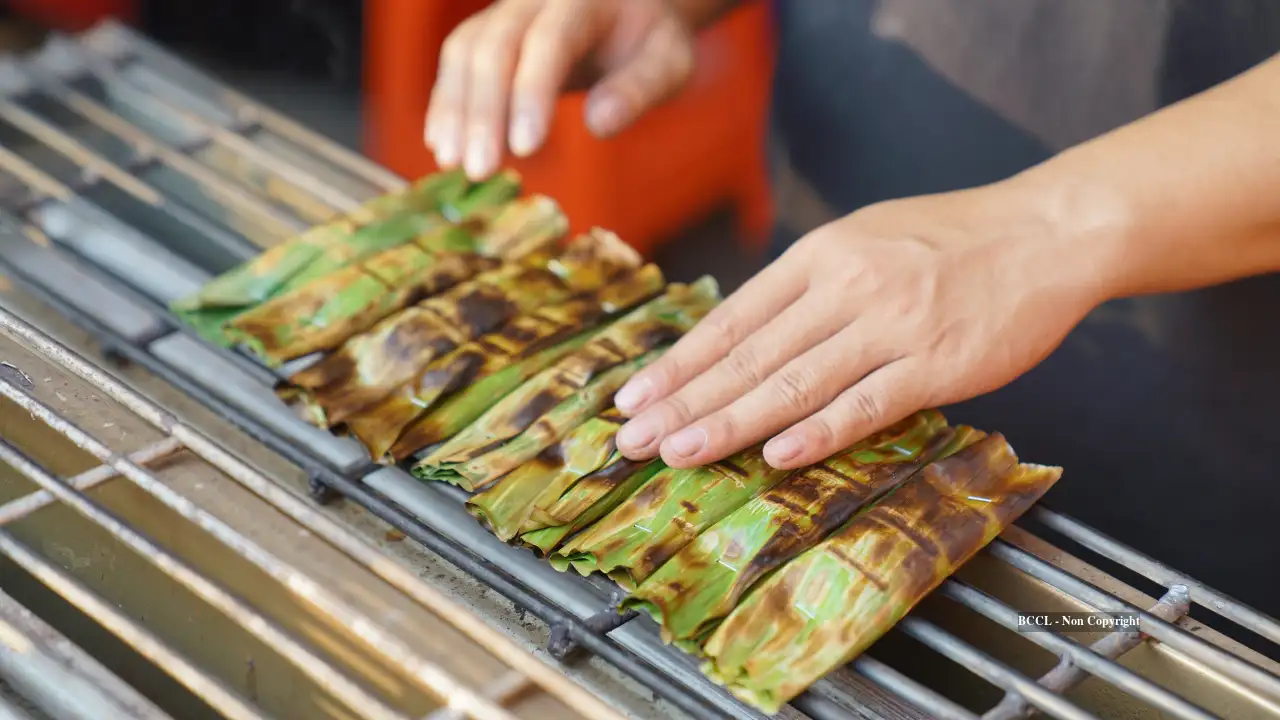Aluminum Foils are often used in the kitchen to wrap things