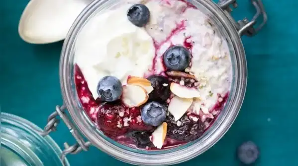 They found that when people with metabolic syndrome followed a strict, low-calorie oatmeal diet