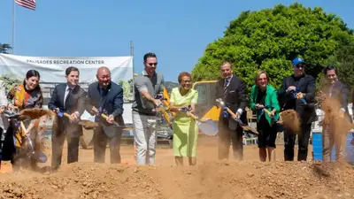 Los Angeles Lakers head coach JJ Redick joins the effort to rebuild a fire-damaged recreation