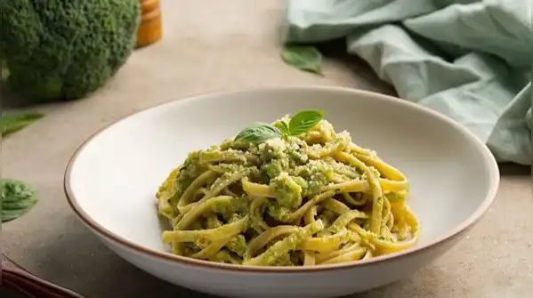 Here are five easy avocado recipes that might just steal the spotlight