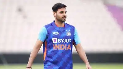 Unko select karke koi meherbani nahi ki hai kisi ne (nobody has done a favour by selecting him)