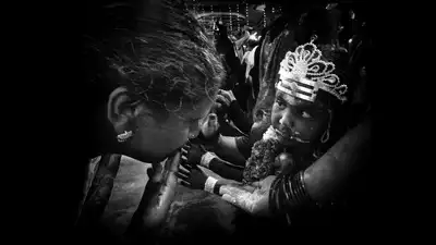 Karthik Samprathi captures the many forms of faith at Kulasai Dasara