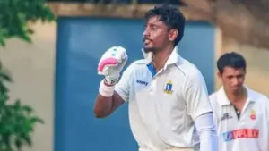 Bengal perhaps missed a chance to put up enough pressure on Delhi by being bowled out for 429