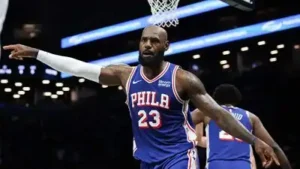 How many points did LeBron James score on his Philadelphia 76ers home: result and decisive moments
