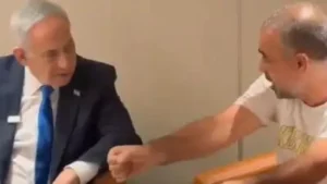 Israeli passenger who controlled the plane in conversation with PM Benjamin Netanyahu
