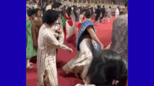 Mamdani plays garba during navratri
