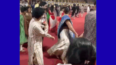 Mamdani plays garba during navratri