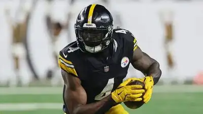 DK Metcalf's net worth sits at an estimated $30 million, according to Celebrity Net Worth