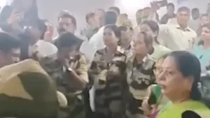 Following the incident, journalists staged a sit-in protest outside the municipal hall