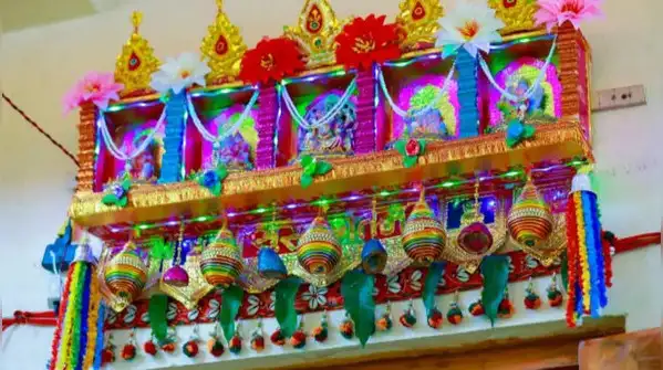 Here are five easy, low-cost ideas to dress up your home temple for the nine days, none