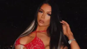 Because of the way she looked, in fact, she made a huge revelation that someone from WWE told