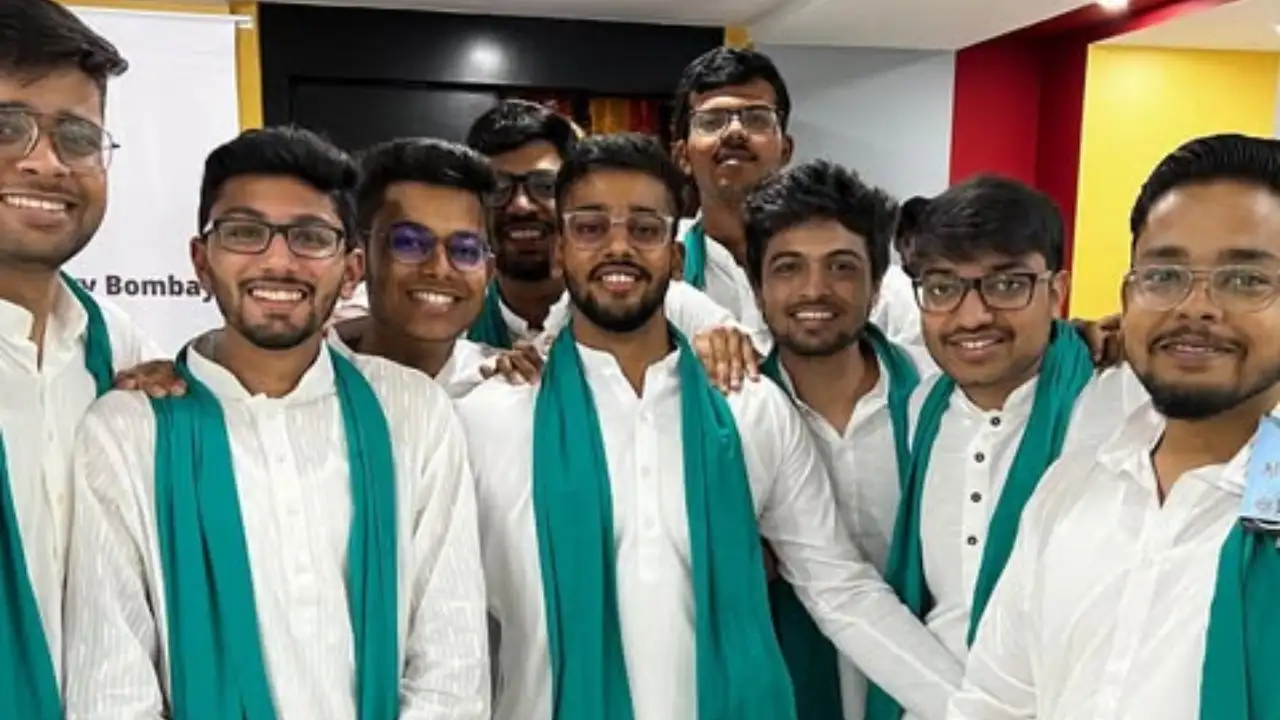 Shashank came from a financially constrained family in which his father earned around ₹3,000