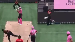 Ali Khan's wide ball goes for six (Screengrabs)