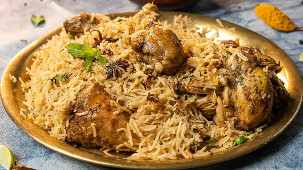 If Hyderabadi biryani is known for its bold flavours, Lucknowi biryani takes a gentler approach