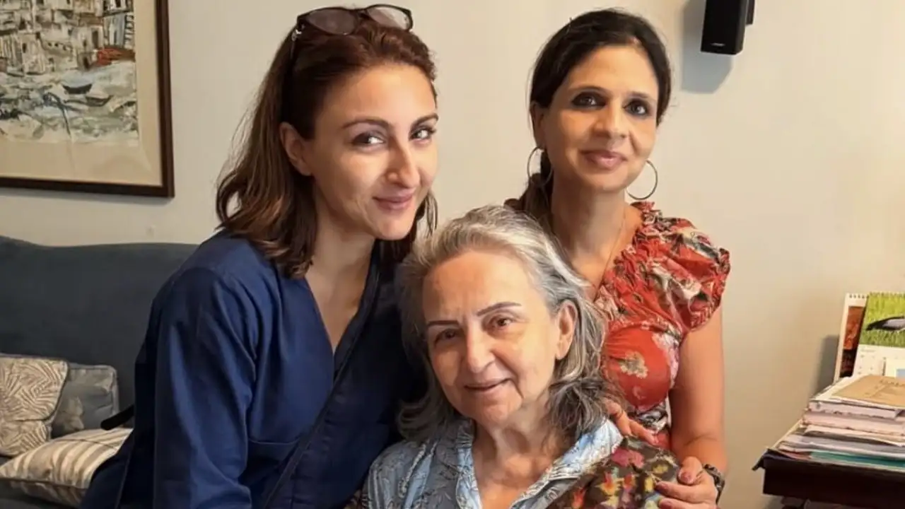 Yet veteran actress Sharmila Tagore insisted on going for surgery after being diagnosed