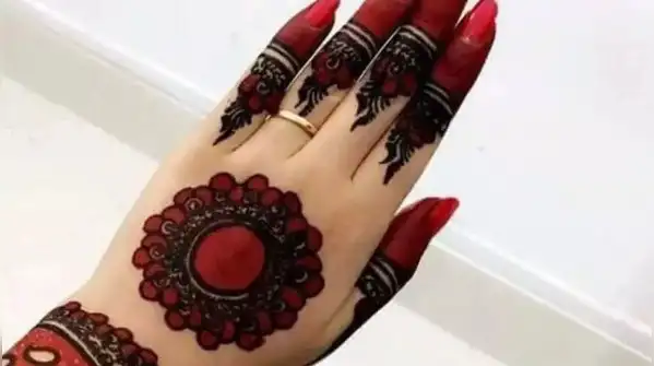 From traditional patterns to smaller, more personal designs, here are five mehendi ideas