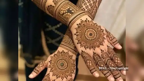 From traditional patterns to smaller, more personal designs, here are five mehendi ideas