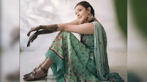 From traditional patterns to smaller, more personal designs, here are five mehendi ideas