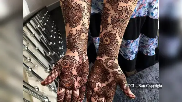 From traditional patterns to smaller, more personal designs, here are five mehendi ideas
