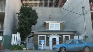 Crocker therefore built a 40-foot fence around three sides of Yung's property, and a footnote