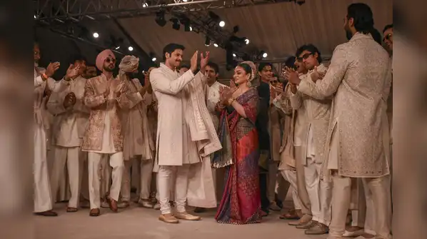 Having Ali Fazal as the showstopper gave the showcase a familiar confronts, but the clothes had