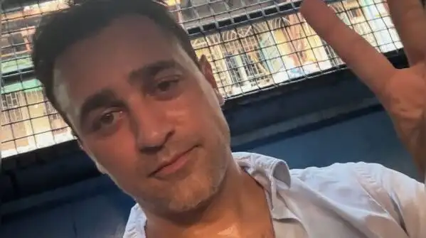 Mumbai Police on Thursday issued a ‘Leave India Notice’ to actor Imran Khan, directing him