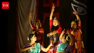 The city celebrates the spirit of Mahalaya