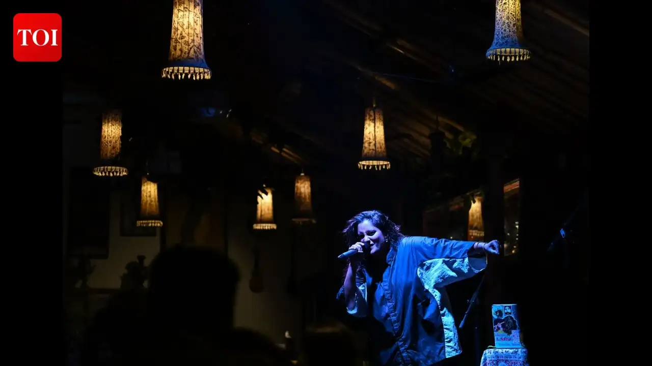 Blending traditional rhythms with contemporary sounds, singer Maya Kamaty mesmerised Punekars