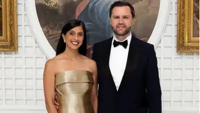 Usha Vance's golden Oscar de la Renta gown was the only glamour moment at the Trump-Xi dinner