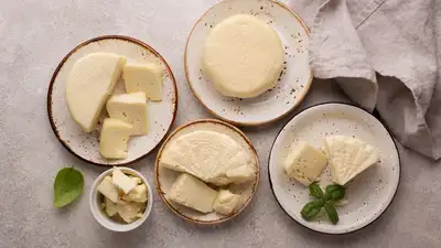 paneer offers more protein per 100 grams, while tofu is lighter, lower in calories and suitable