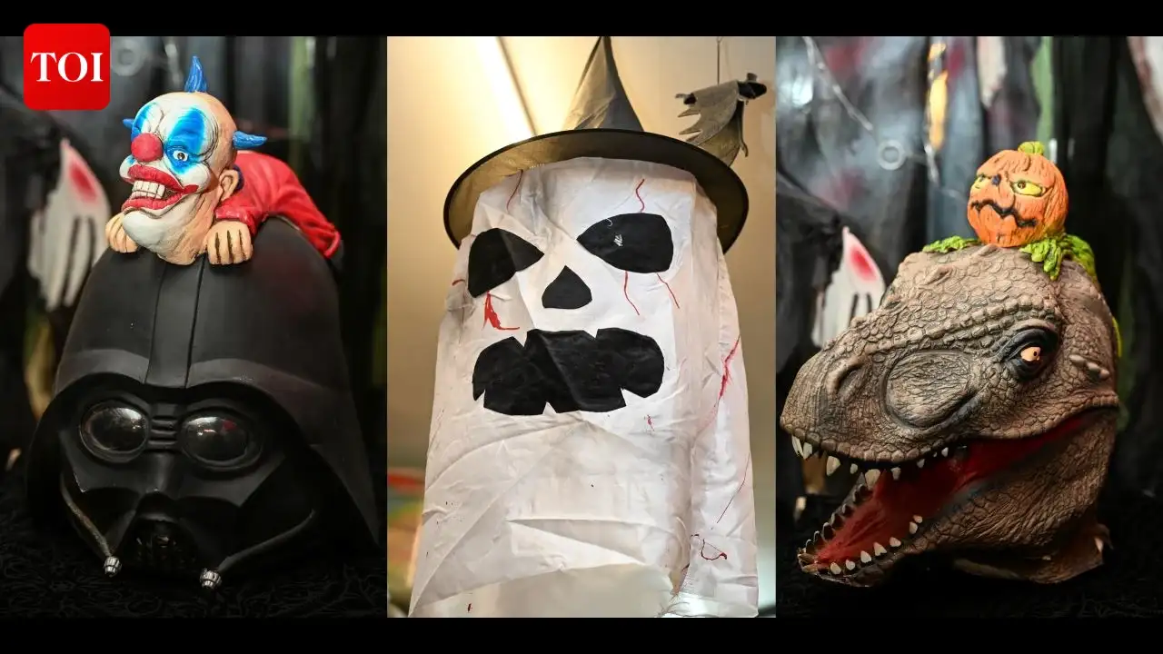 Vampires and clowns come to town for a spooktacular weekend