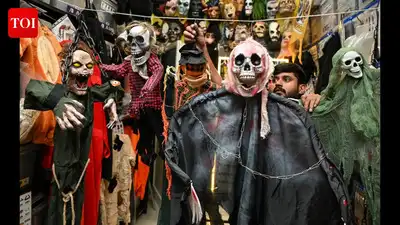 Vampires and clowns come to town for a spooktacular weekend