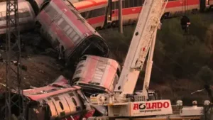 Audio reveals chilling exchange between operators before deadly collision — Spain train crash