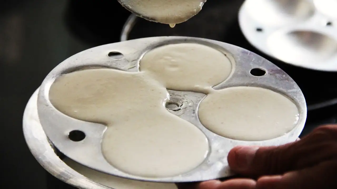 So, while fermentation brings several nutritional benefits, freshly steamed idli is not