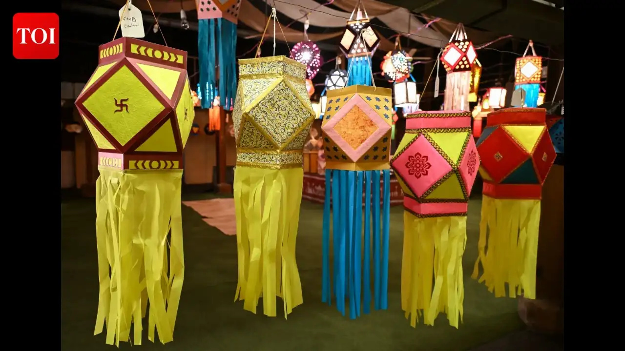Diwali feels take over city's markets
