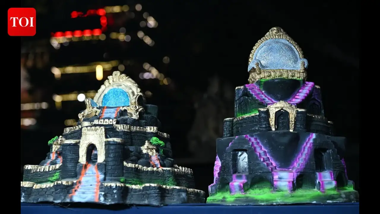 Diwali feels take over city's markets
