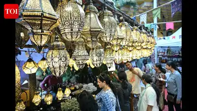 Diwali feels take over city's markets