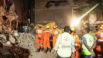 Death toll rises to 5 after 2 more bodies recovered — Delhi's Seemapuri building collapse