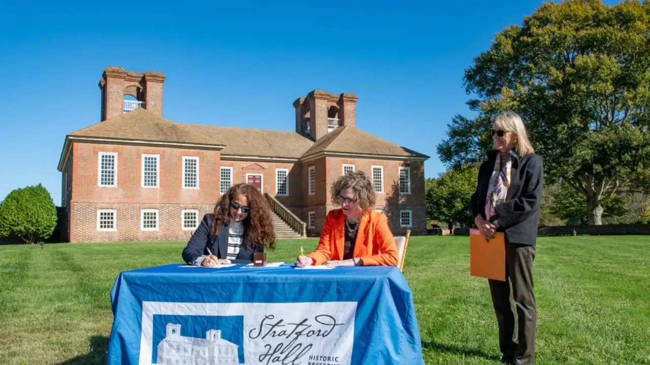 At a Virginia plantation linked to the Lee family, 480 acres along: The wider industry impact