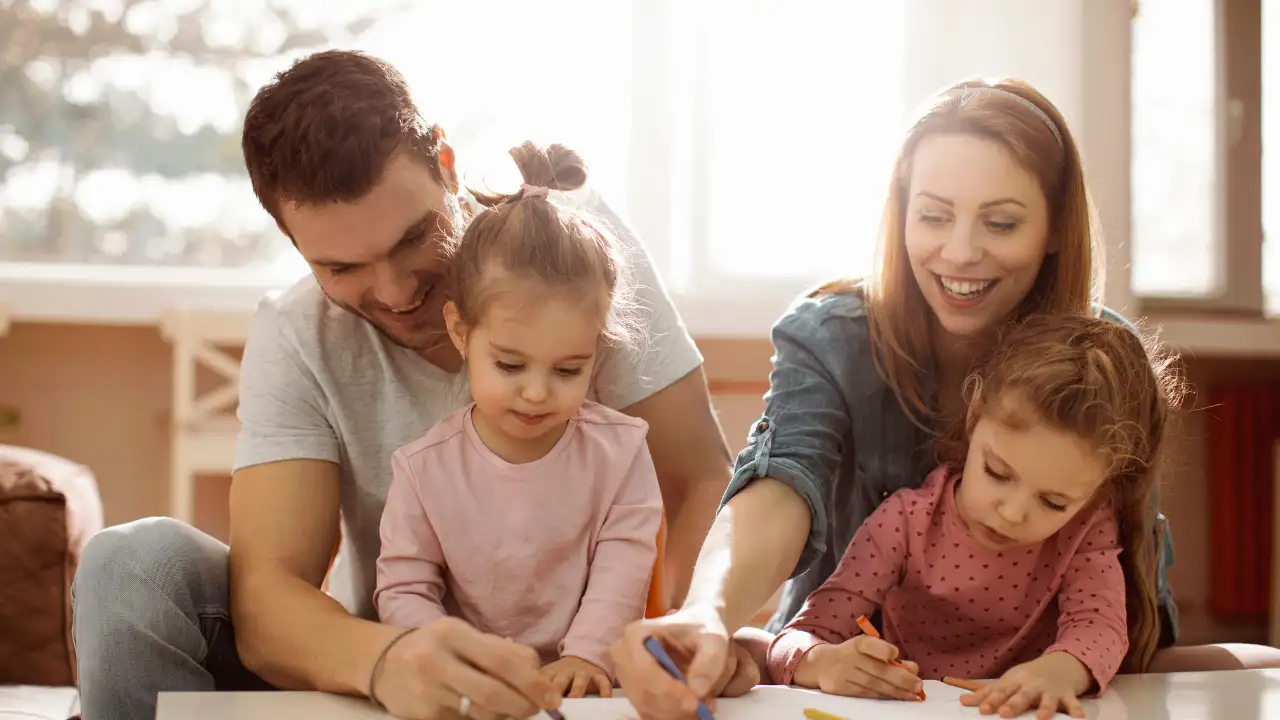 Researchers watched parents interact with their 3-year-olds, then followed the children for 15