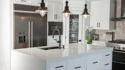 Here are five simple tips to remove stains and preserve the shine of your quartz countertops