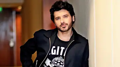 For Divyenndu, however, the journey began in Pune, at the Film and Television Institute