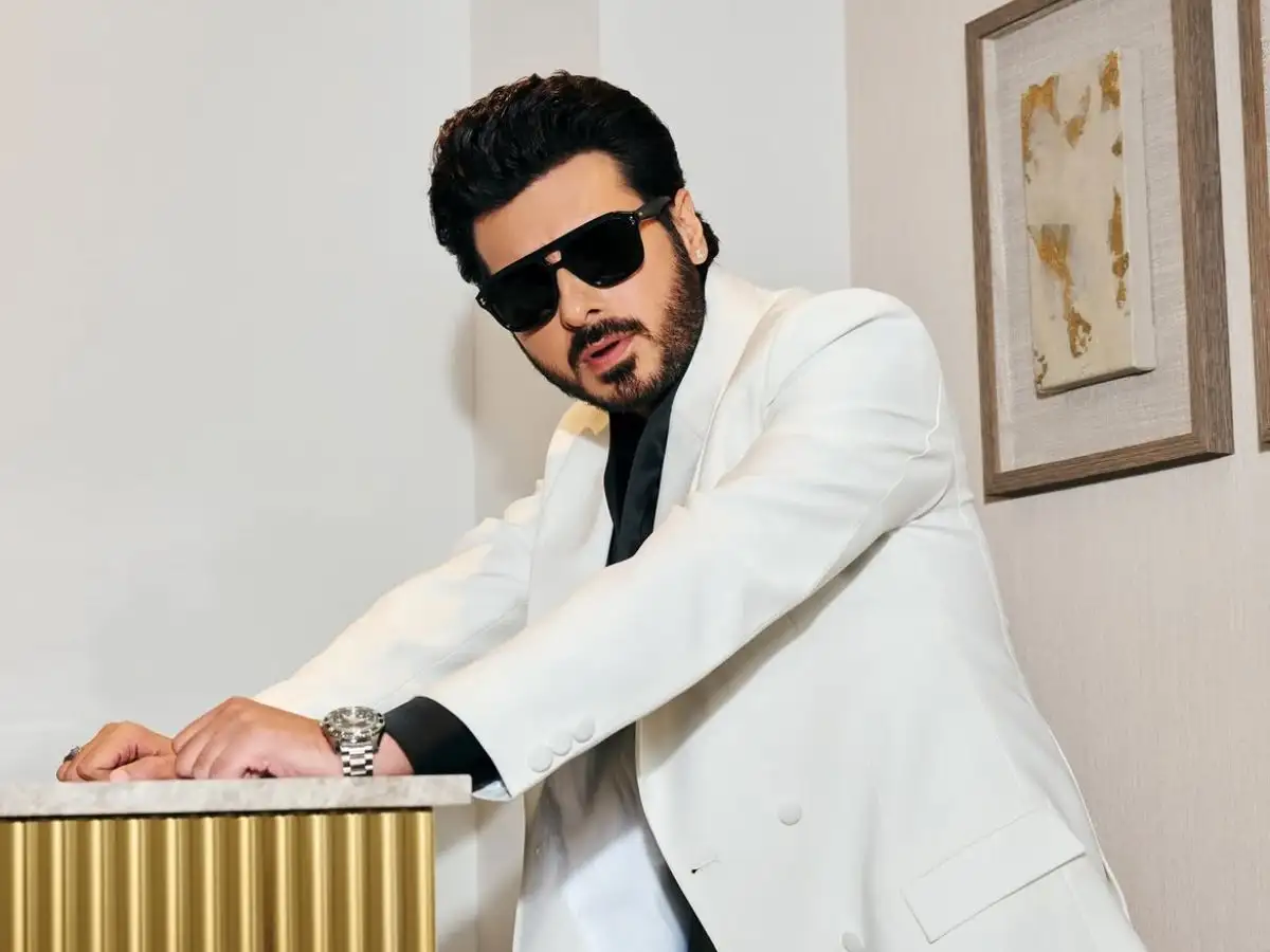 For Divyenndu, however, the journey began in Pune, at the Film and Television Institute
